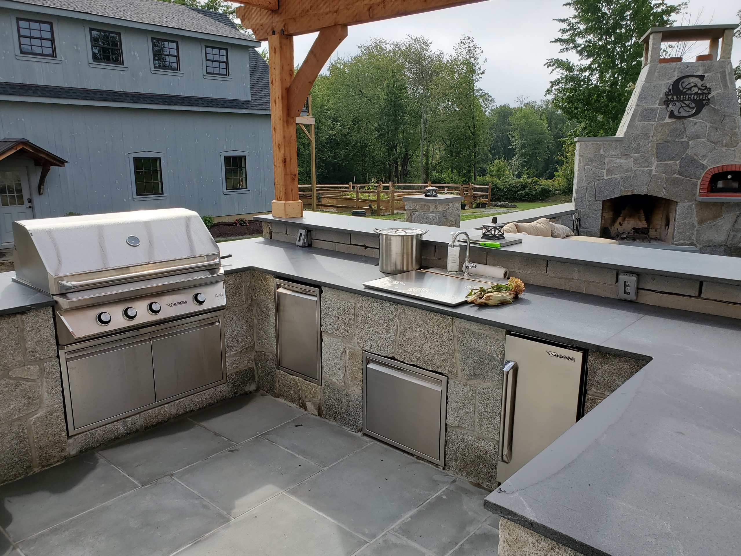 30D05893-0673-499F-B7F8-88E8D6E98921